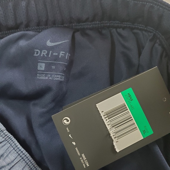 Men's Nike Challenger Running Shorts - NWT - Picture 4 of 7